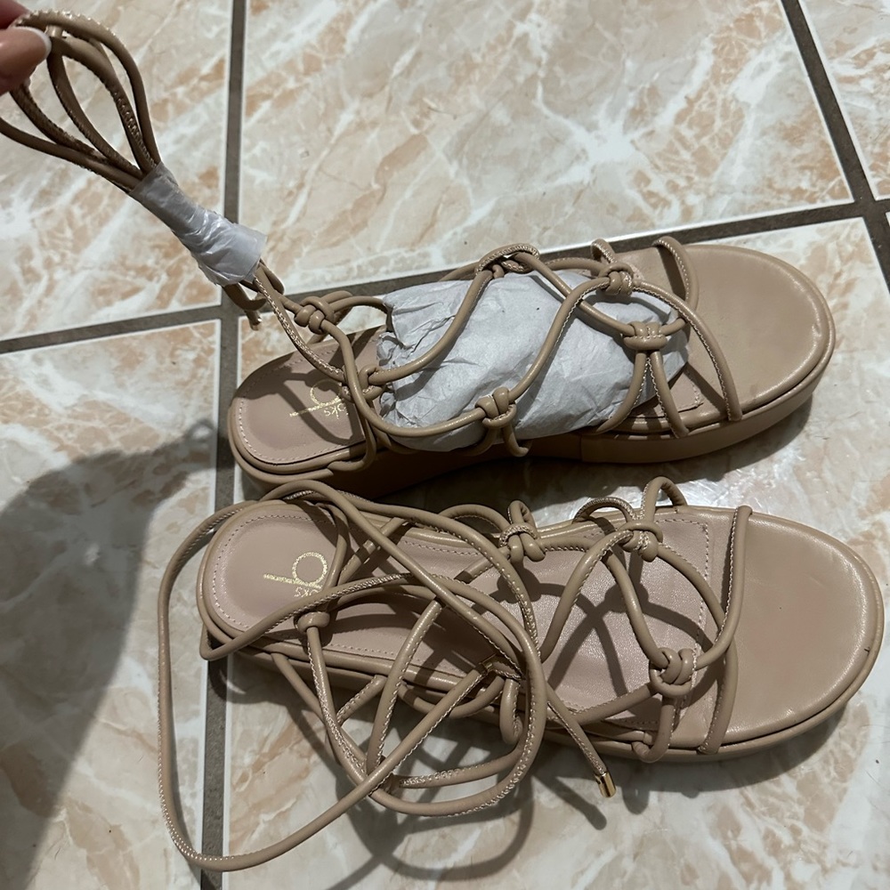 Tan Platform - image 3